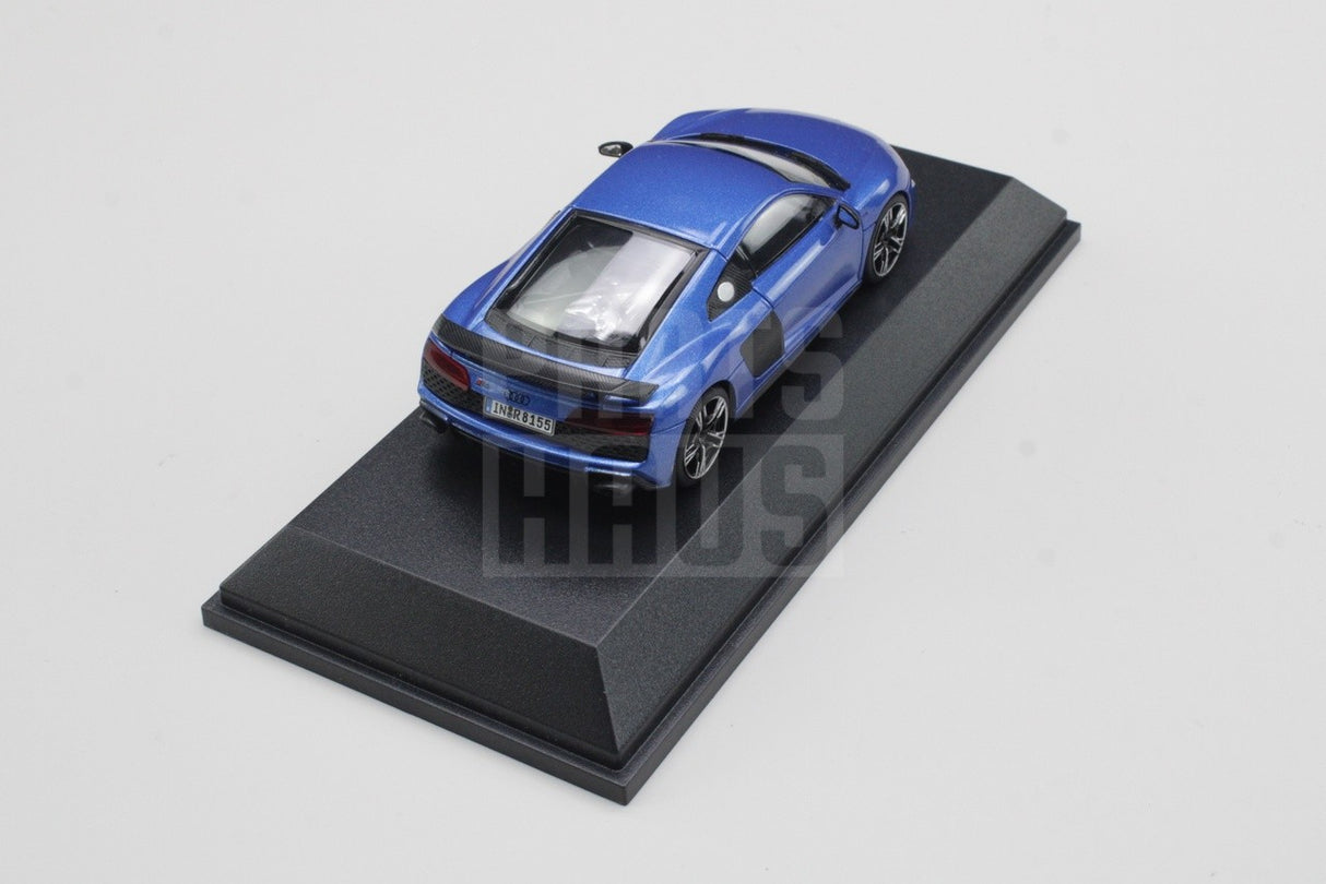 Audi R8 Coupe Ara Blue 1:43 scale model (1 of 999) 5012118431