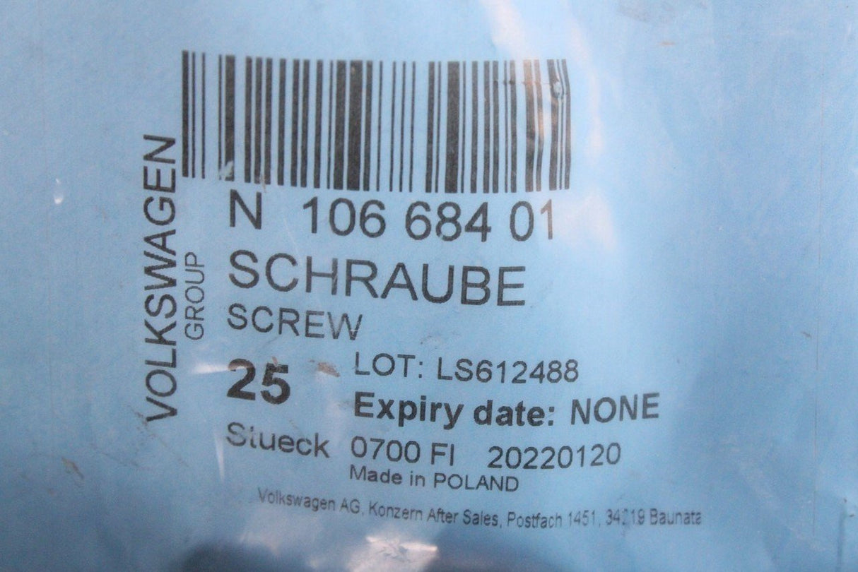 VW Audi Skoda SEAT hexagon head bolt M8x16 (x1) N10668401