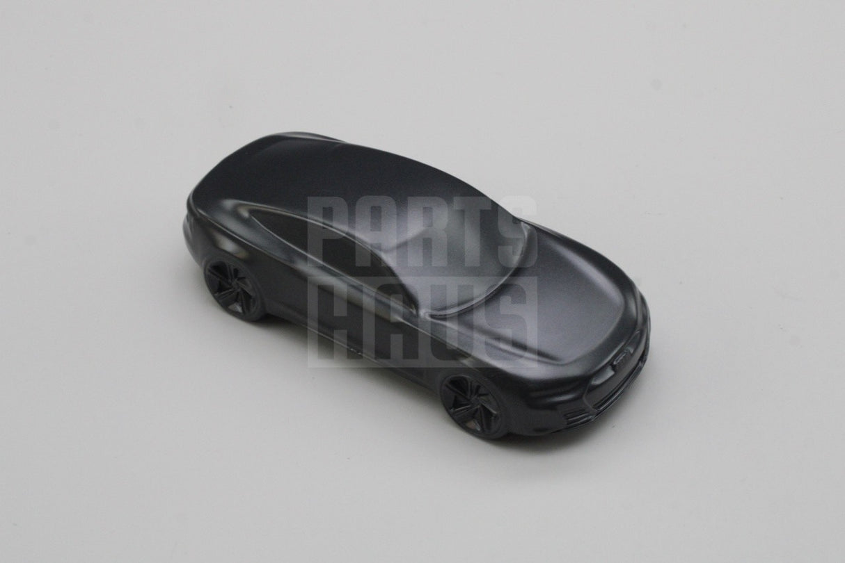 Audi e-Tron GT 1:43 sculpture model car 5012120033