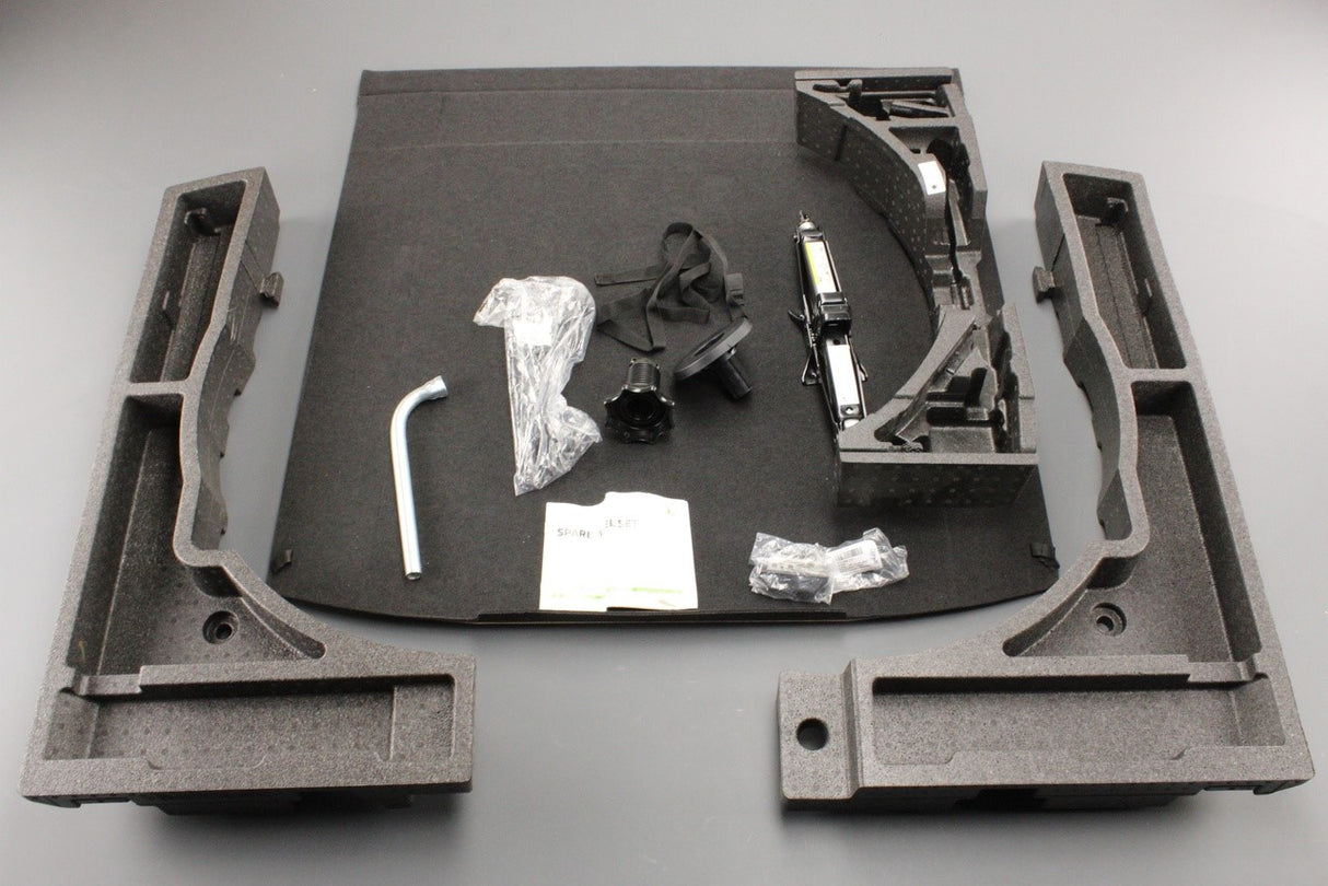 Skoda Kodiaq 17-on temporary spare wheel tool kit (5 seater) 565093860