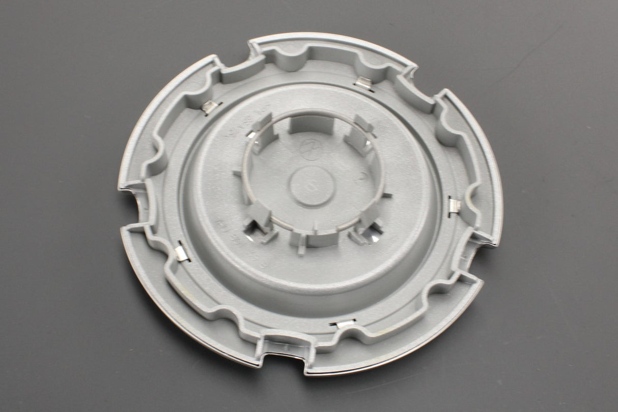 VW Transporter Caravelle T5 alloy wheel centre cap (x1) 7H0601149B RVJ