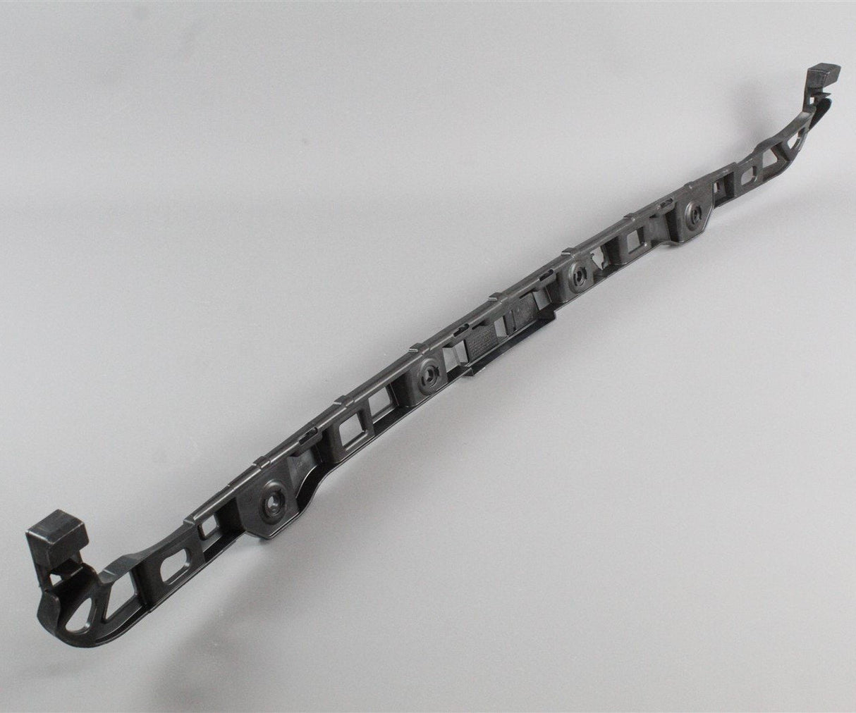 VW Golf MK6 hatchback 2009-2013 Rear centre bumper bracket 5K6807863