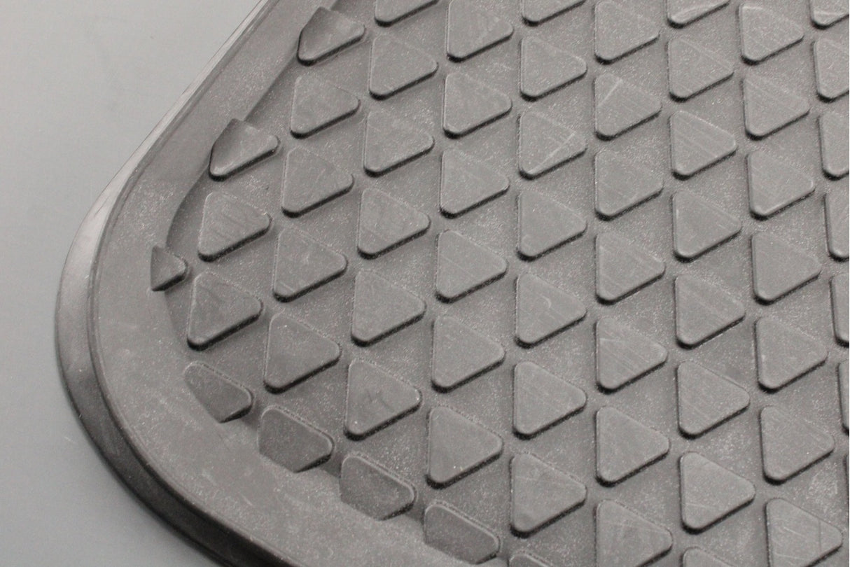 VW Passat B6 B7 CC all weather floor mats (rear) 3C0061512 82V