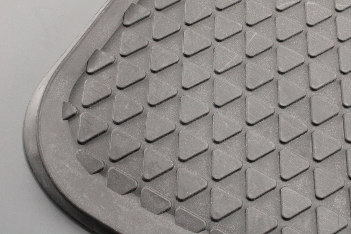 VW Passat B6 B7 CC all weather floor mats (rear) 3C0061512 82V