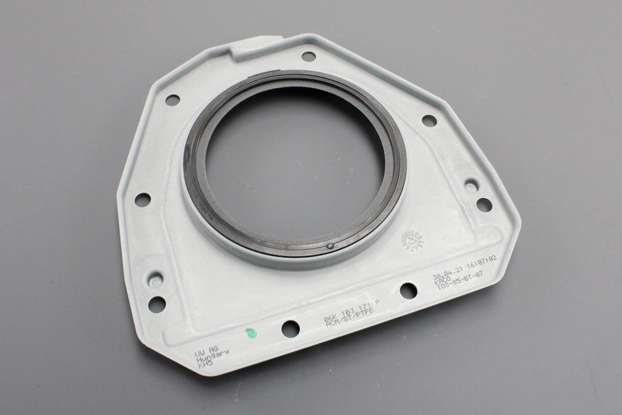 VW Audi Skoda SEAT 1.8 2.0 crankshaft oil seal flange (rear) 06K103171P