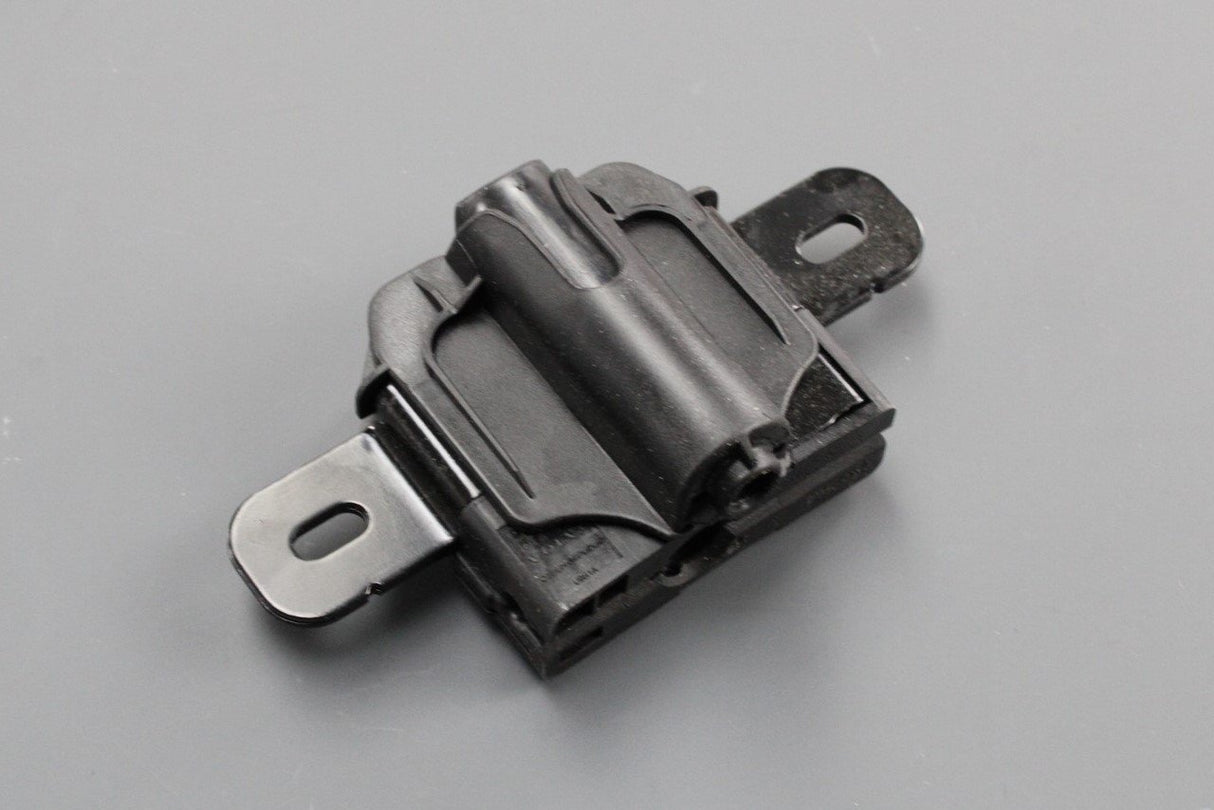 Volvo S60 bonnet lock (left) 31425975