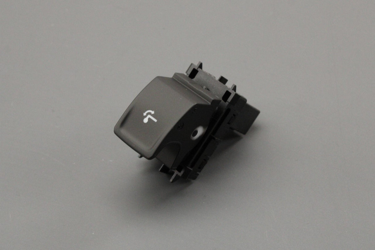 VW Tiguan Touran SEAT Leon Tarraco towbar release switch 5TA959511 WHS
