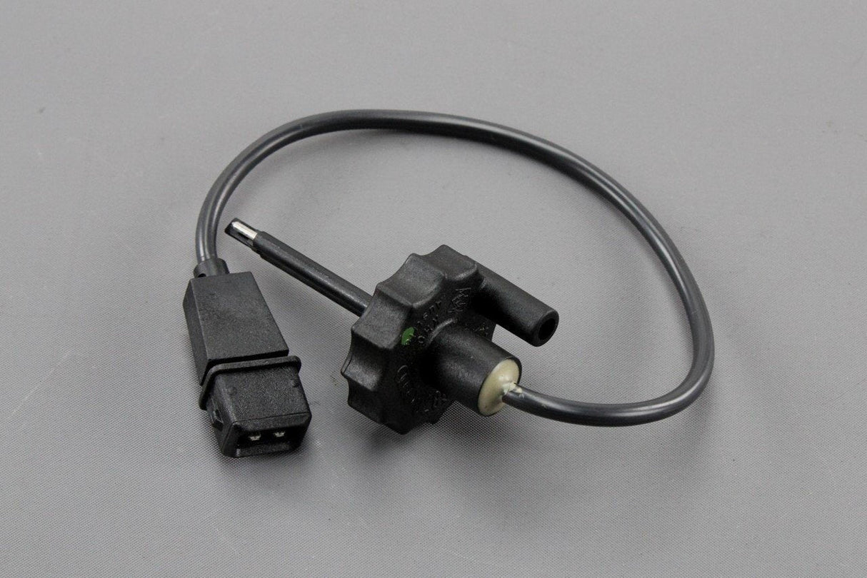 Audi A6 C4 80/90 fuel filter water level sensor 028919372A