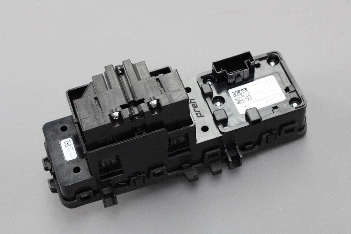 Audi A3 8Y 2020-on gear shift selector parking brake module 8Y0713059D
