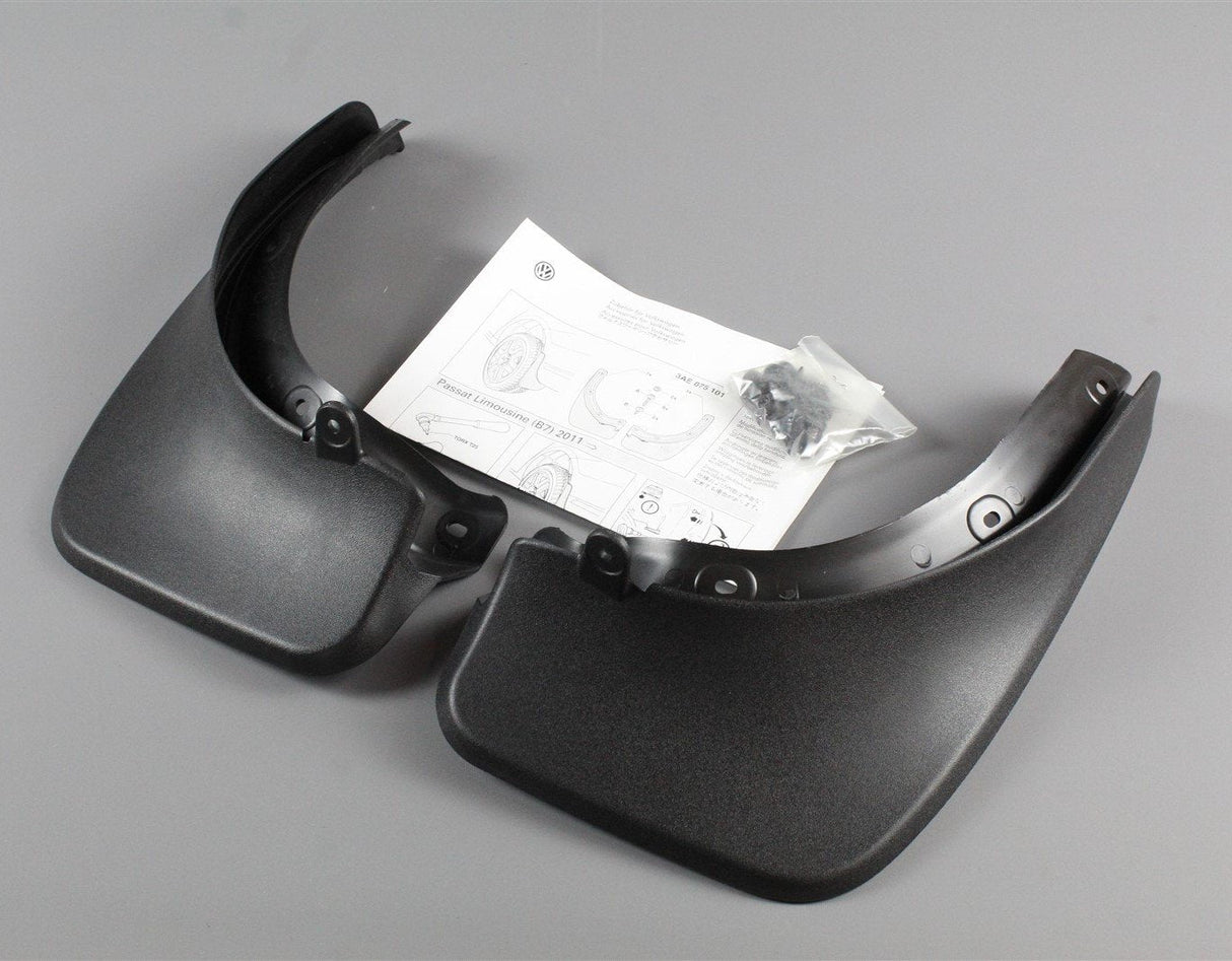 VW Passat B7 11-15 Saloon accessory mud flaps set (rear) 3AE075101
