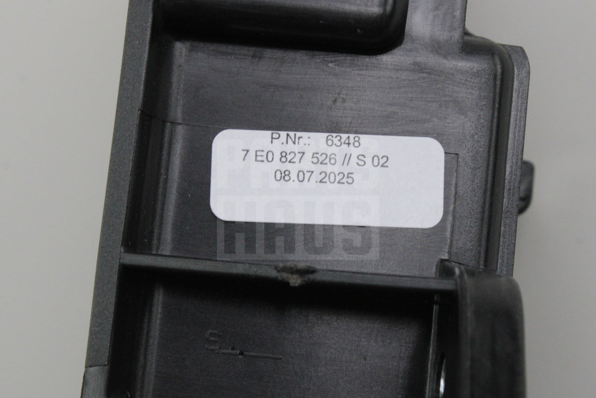 VW Transporter T6 T6.1 tailgate lid handle mounting bracket 7E0827526