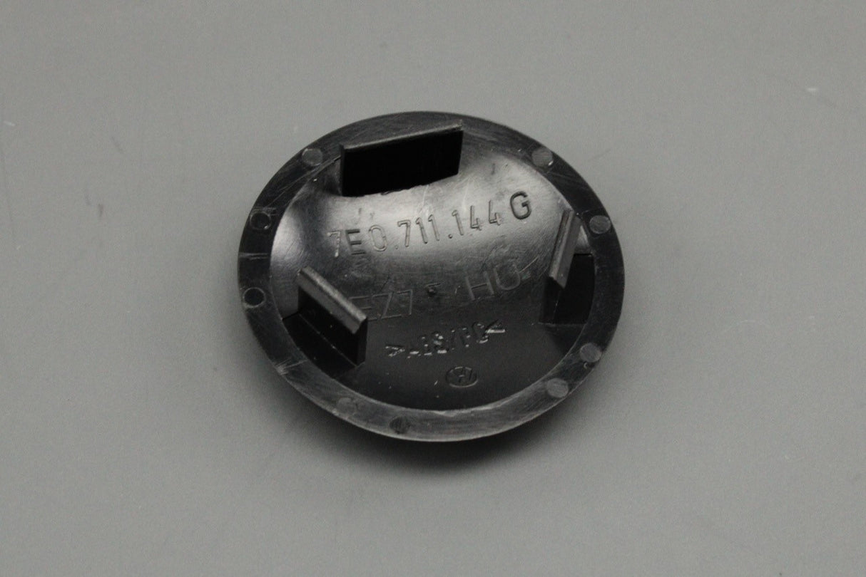 VW Transporter T5.1 T6 gear knob badge cap (5-speed) 7E0711144G 9B9