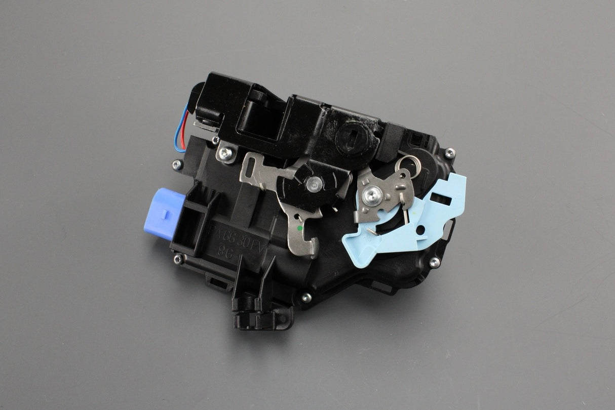 VW Golf MK5 Touareg Touran Octavia rear door lock (left) 7L0839015D