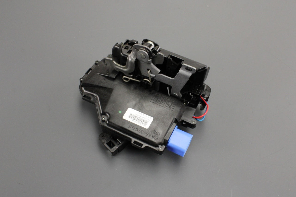 VW Golf MK5 Touareg Touran Octavia rear door lock (left) 7L0839015D