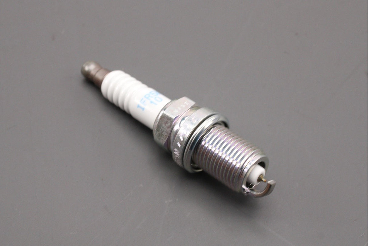 Jaguar XF 09-15 XJ 03-09 XK 06-14 S-Type V8 spark plugs (x8) C2A1535