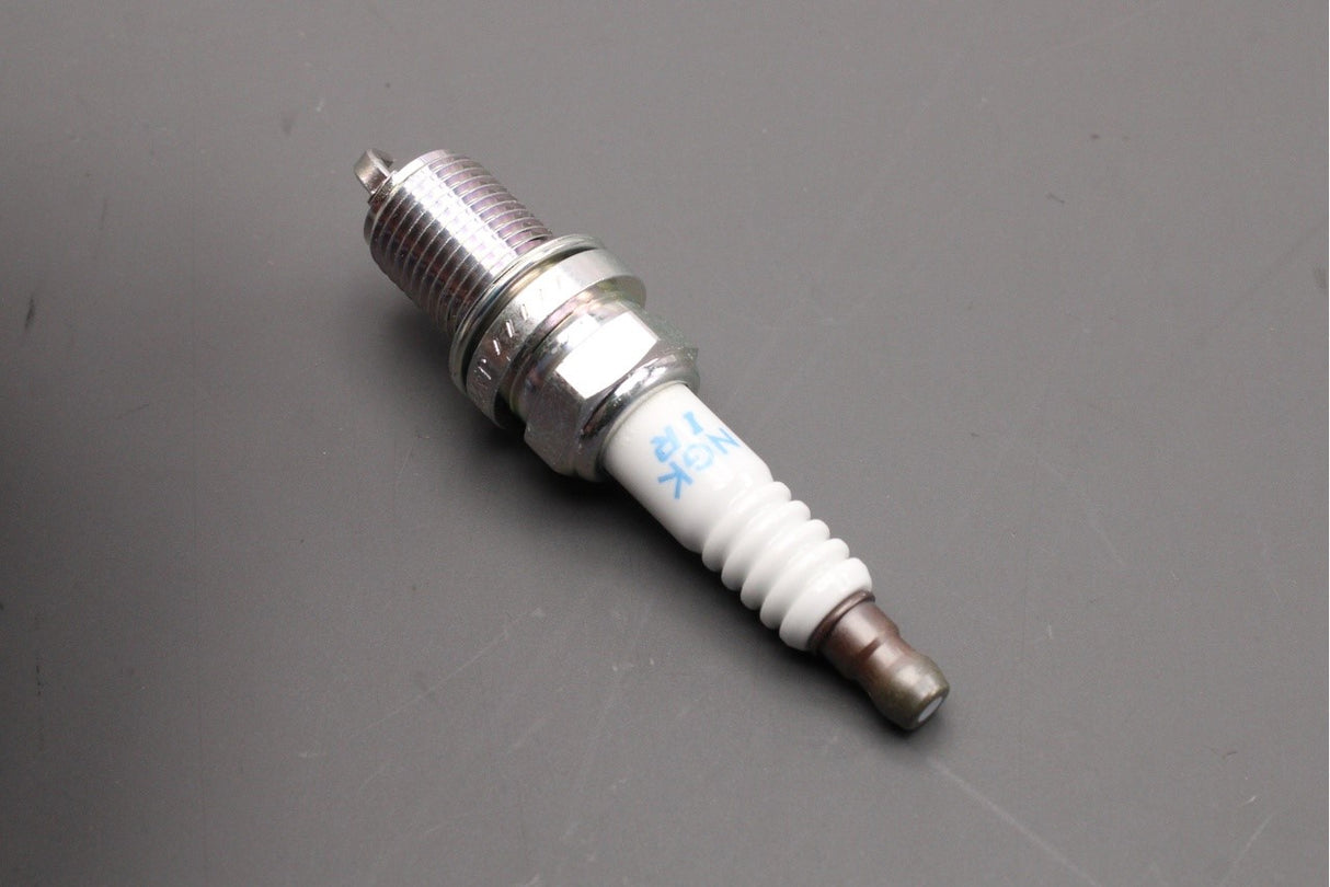 Jaguar XF 09-15 XJ 03-09 XK 06-14 S-Type V8 spark plugs (x8) C2A1535