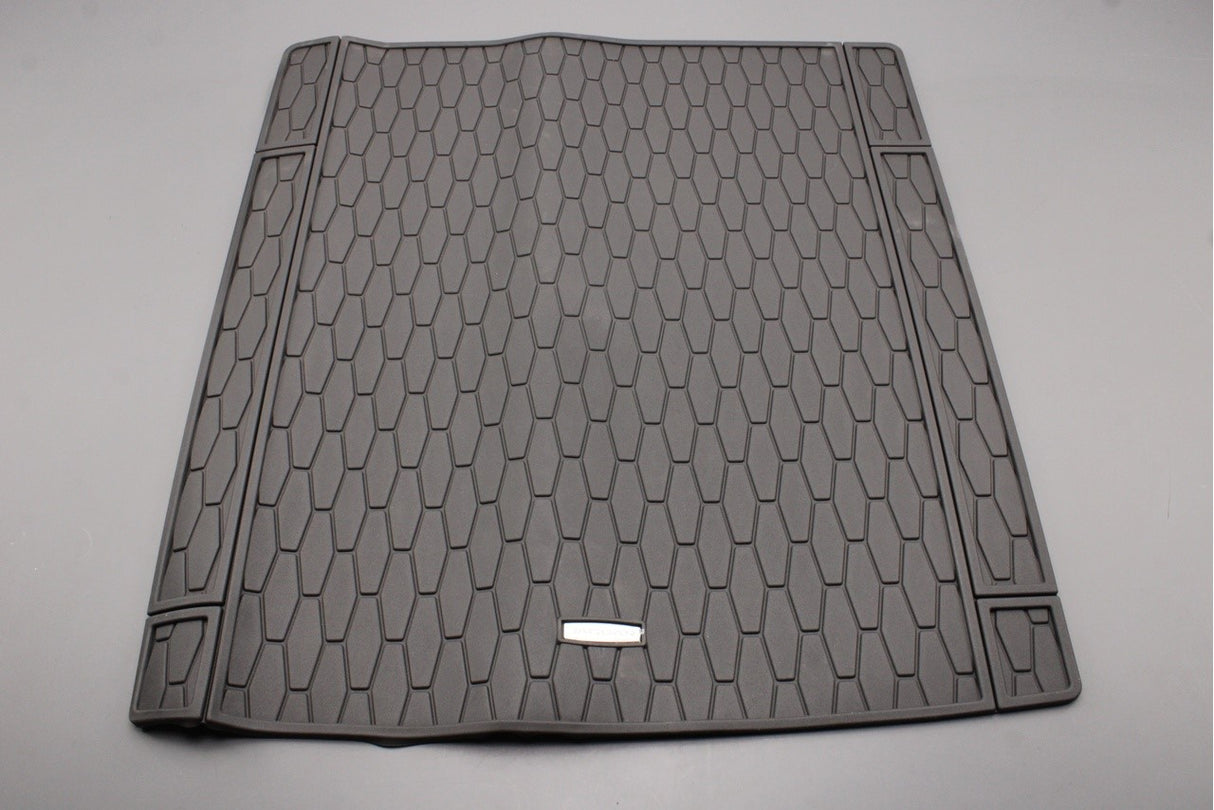Jaguar XF Sportbrake 2016-on rubber boot liner T2H24552