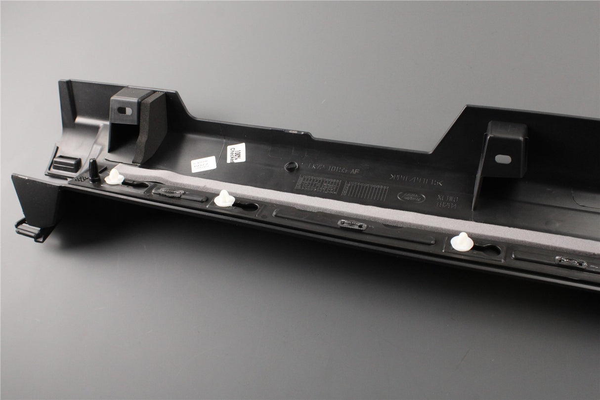 Land Rover Discovery Sport 2015-on door sill trim (left) LR156945