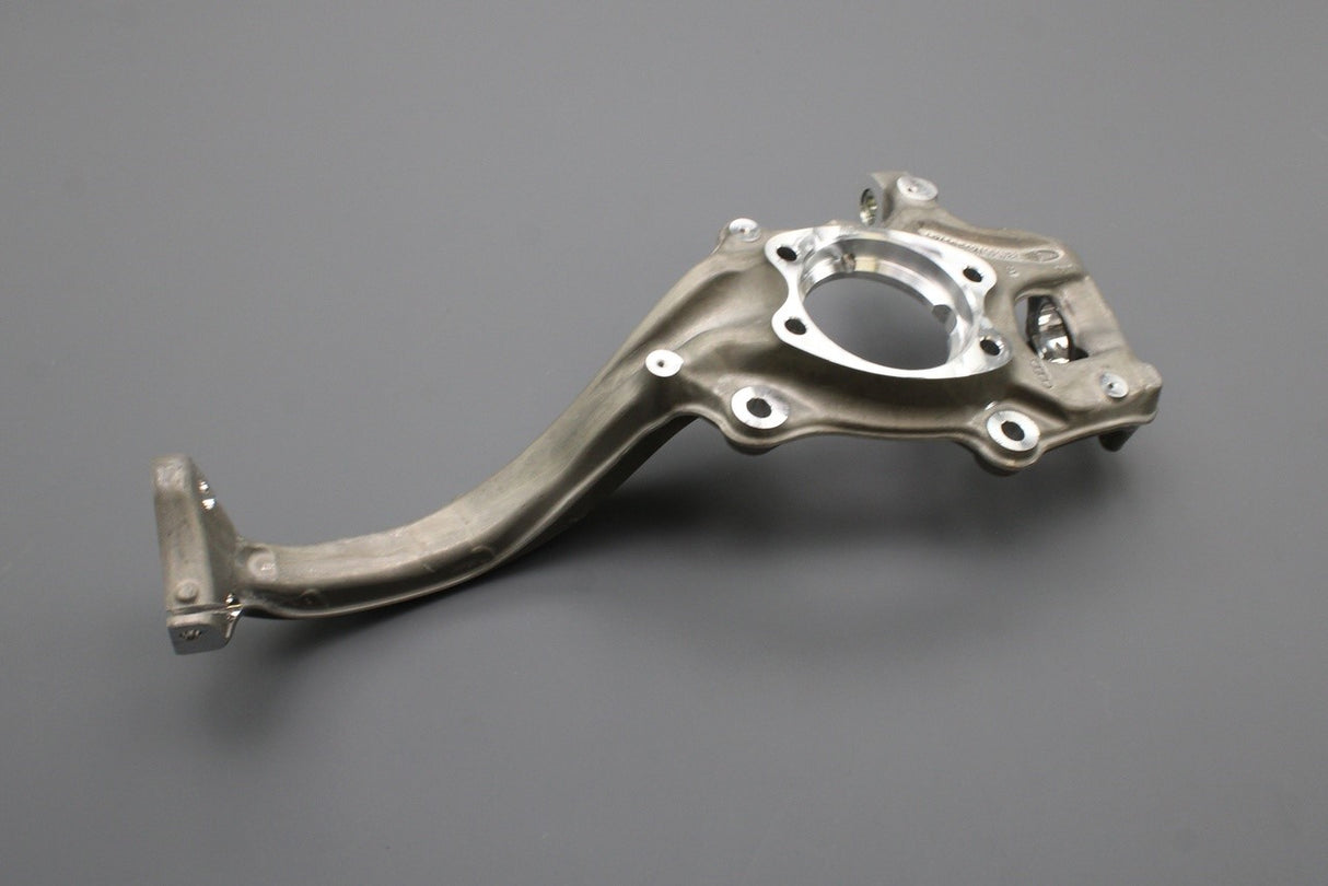 Audi A4 S4 A5 S5 Q5 2008-2016 steering knuckle (right) 8K0407254R