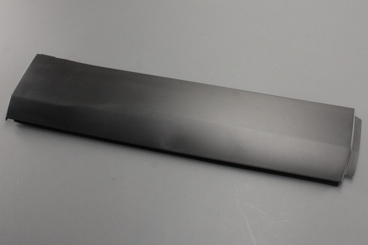 Land Rover Discovery Sport 15-on rear door moulding (right) LR116798