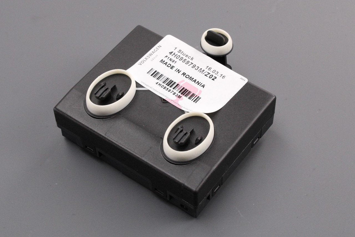 VW Touareg 2011-12 door control unit (front right) 4H0959793M Z02
