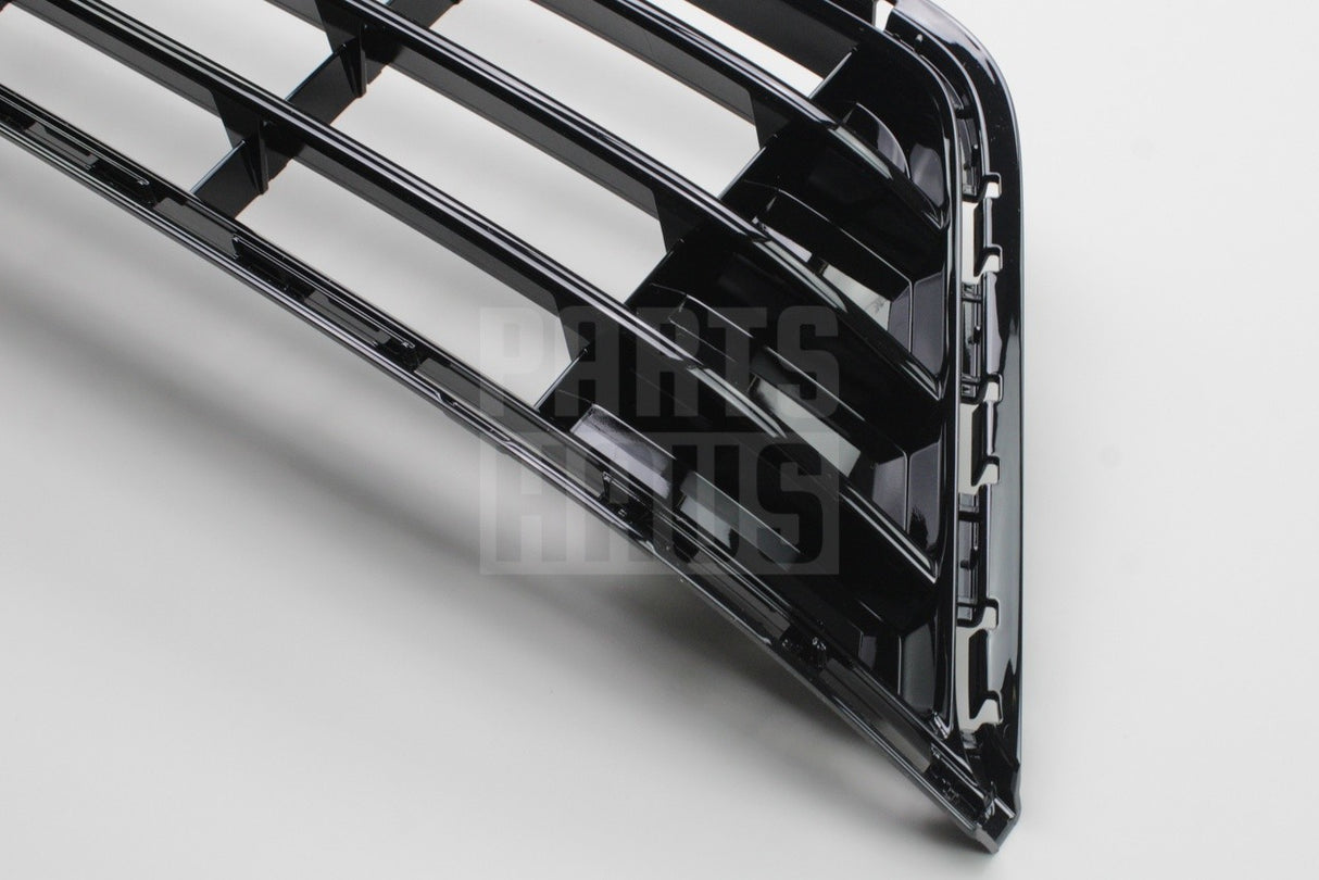 VW Golf R MK7 2013-16 centre lower front bumper grille 5G0853677G 041