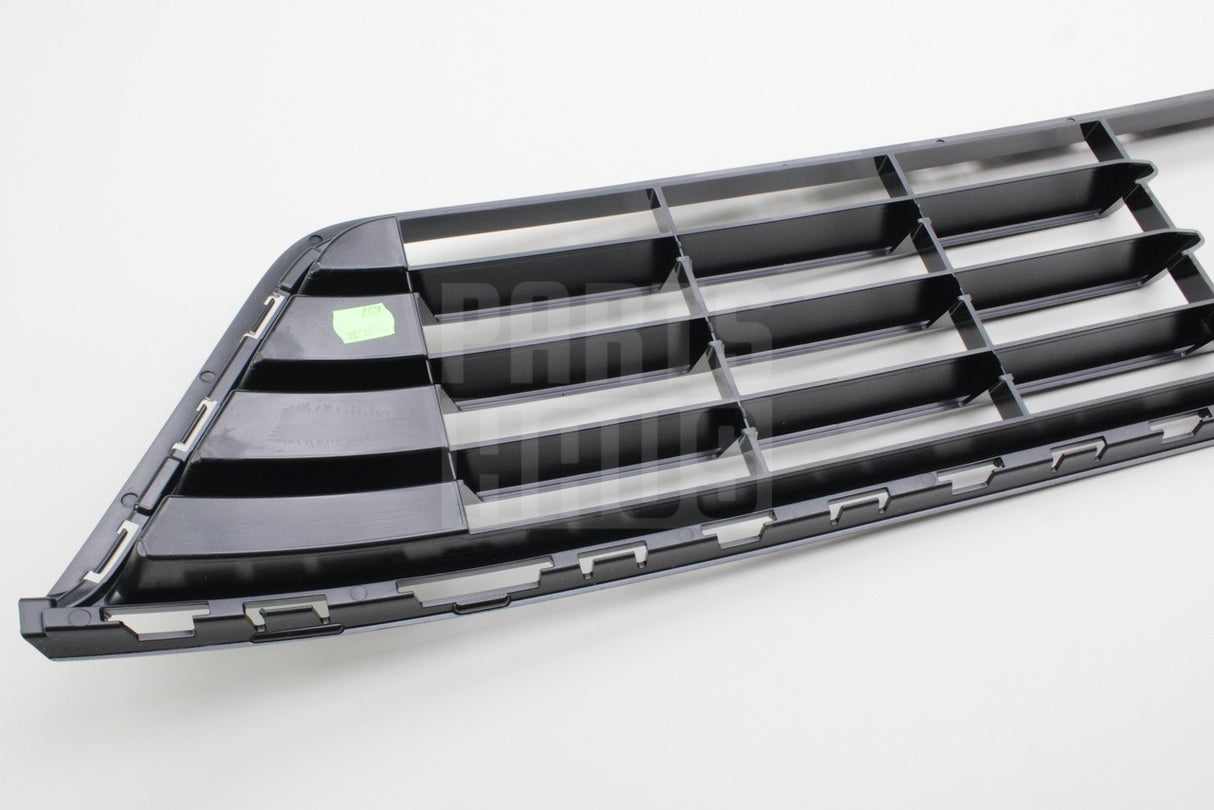 VW Golf R MK7 2013-16 centre lower front bumper grille 5G0853677G 041