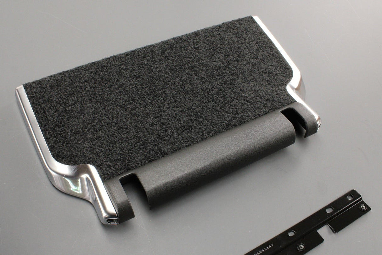 Range Rover 2013-22 seat back footrest (left) LR101157