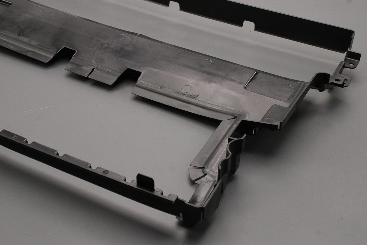 Range Rover Velar 2017-on 2.0L radiator air guide (front) LR152424