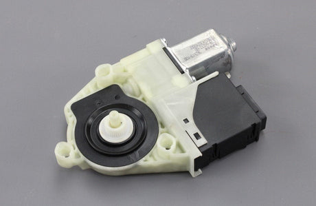 VW Passat B7 Estate 2011-15 rear window motor (left) 3AA959703B VW4