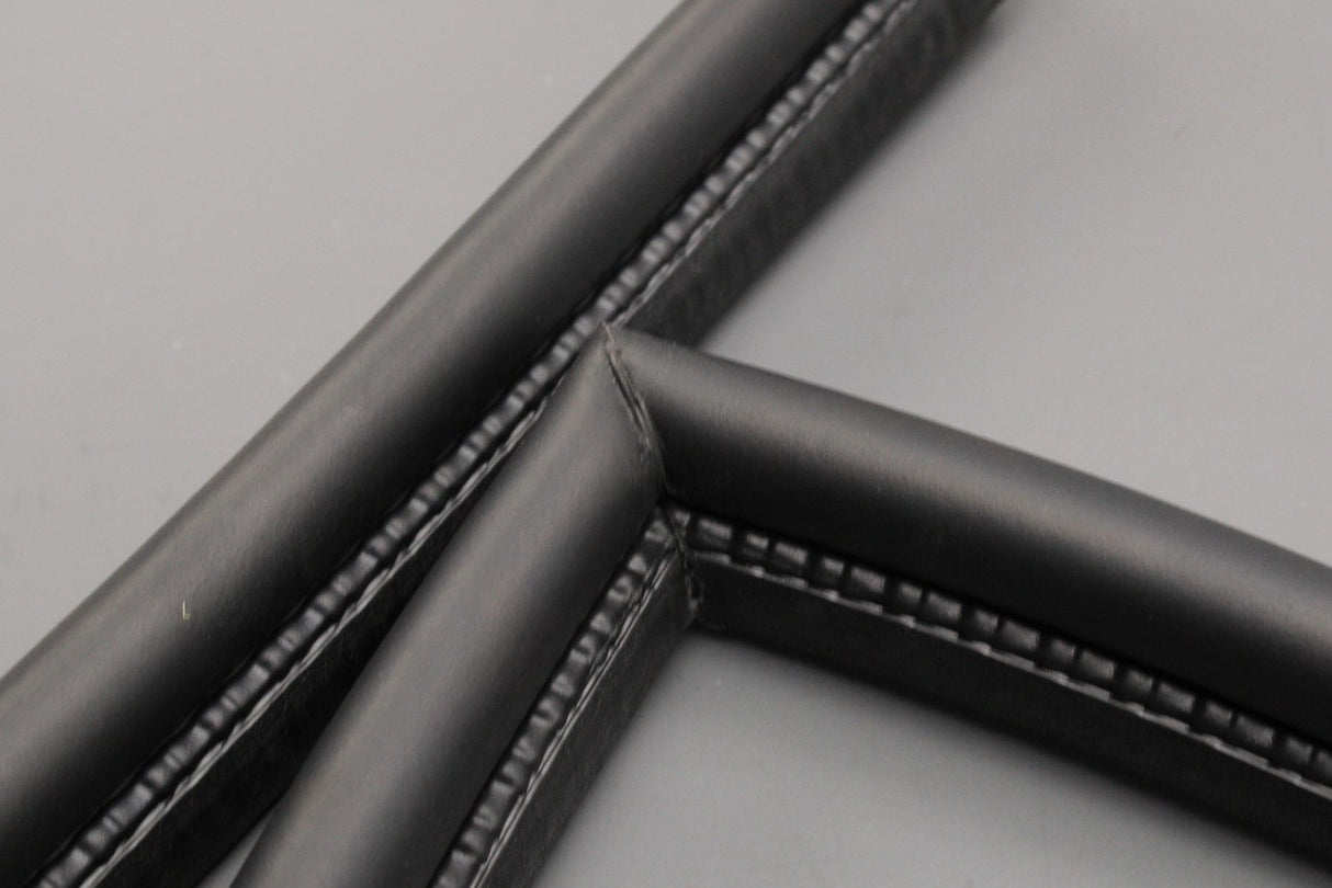 Land Rover Defender L316 2007-2016 front door seal (right) LR077687