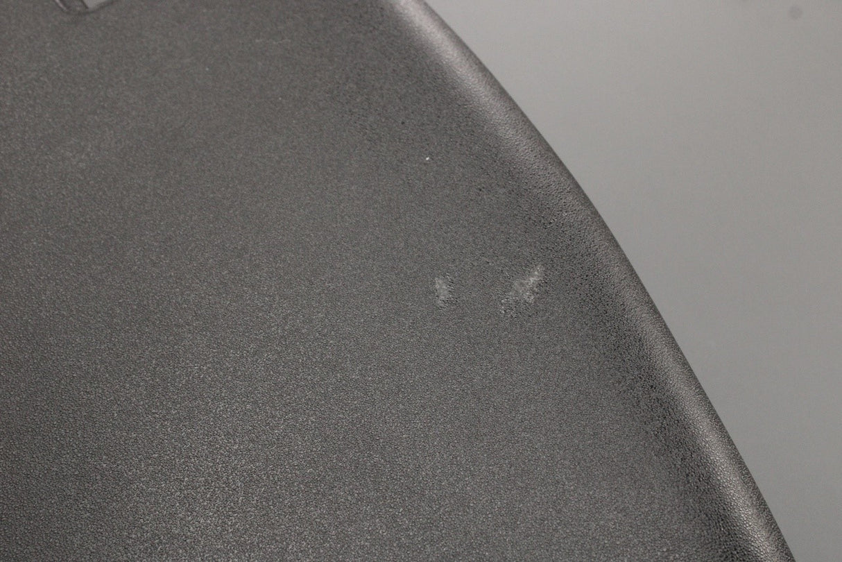 Land Rover Discovery Sport 2015-on tailgate trim LR159588