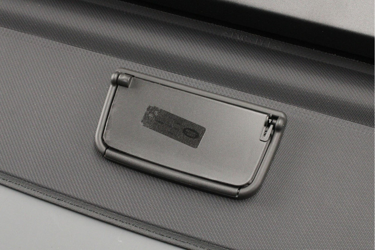 Range Rover Sport 2023-on retractable parcel shelf LR169178