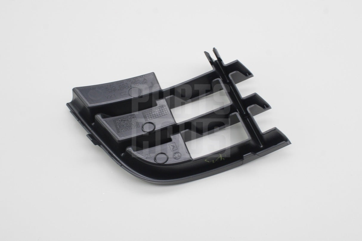 Skoda Fabia Roomster 11-15 lower grilles (left & right) 5J0853665/6A 9B9