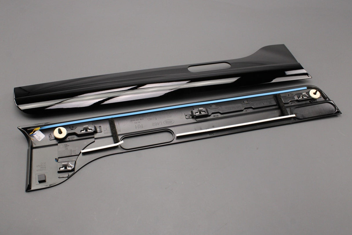 Land Rover Discovery 5 2017-on roof rail finishing trim VPLRR0166