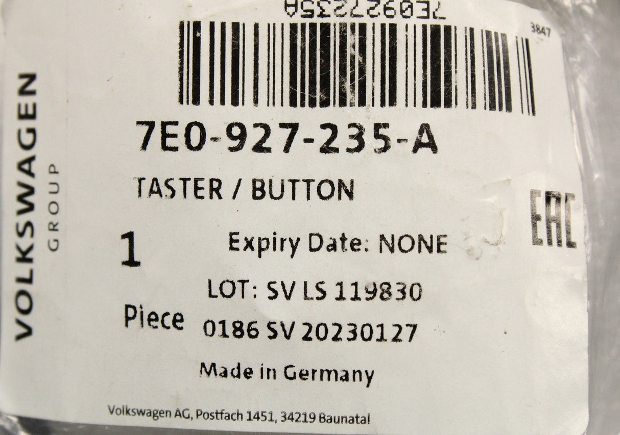 VW Transporter T6 T6.1 16-on tailgate push button boot handle 7E0927235A