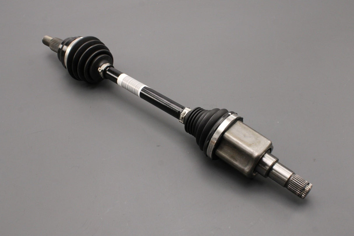 Range Rover Velar 2017-on drive shaft (front left) LR092740