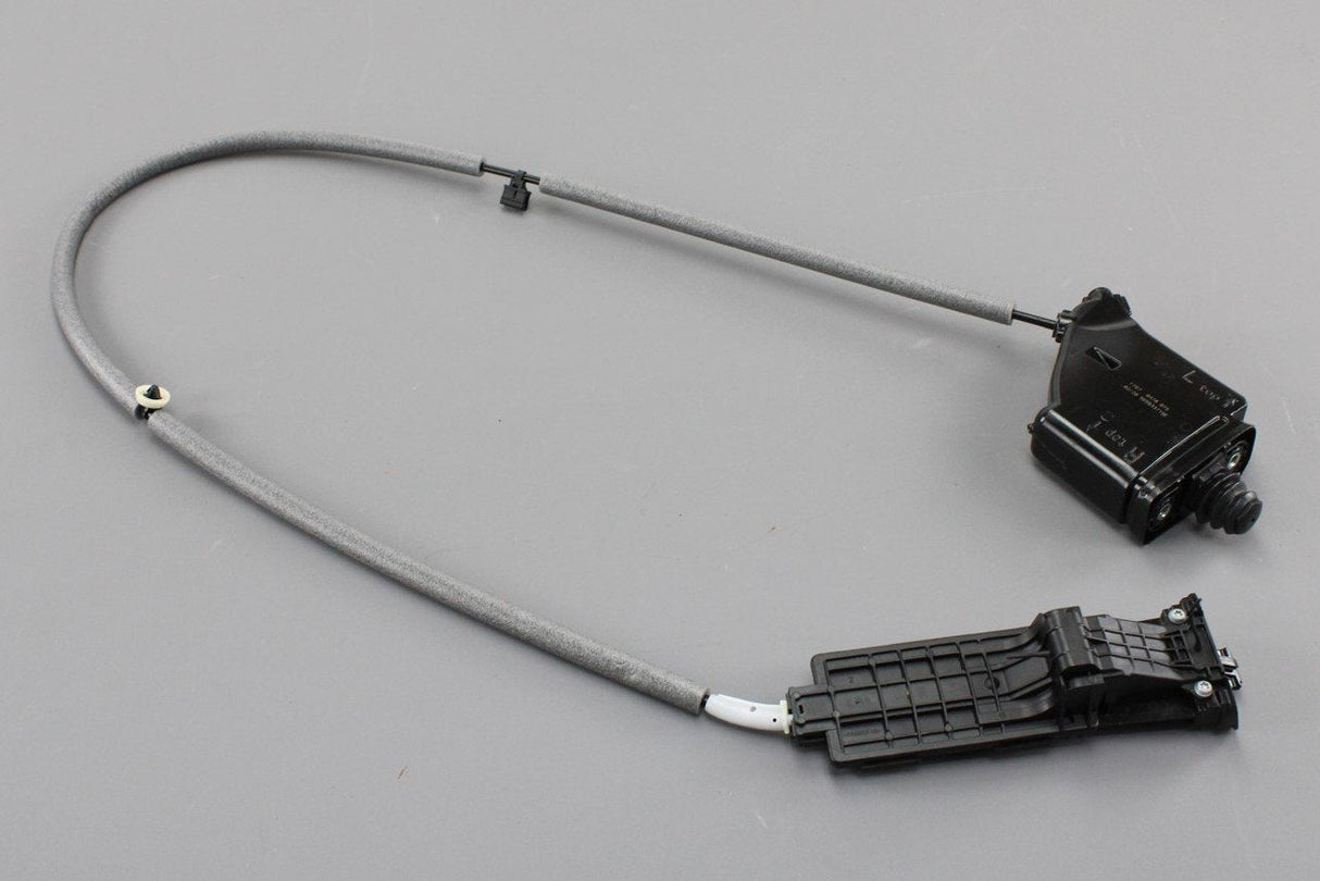 Skoda Kodiaq 2017-on rear door soft close unit (left) 565833719E