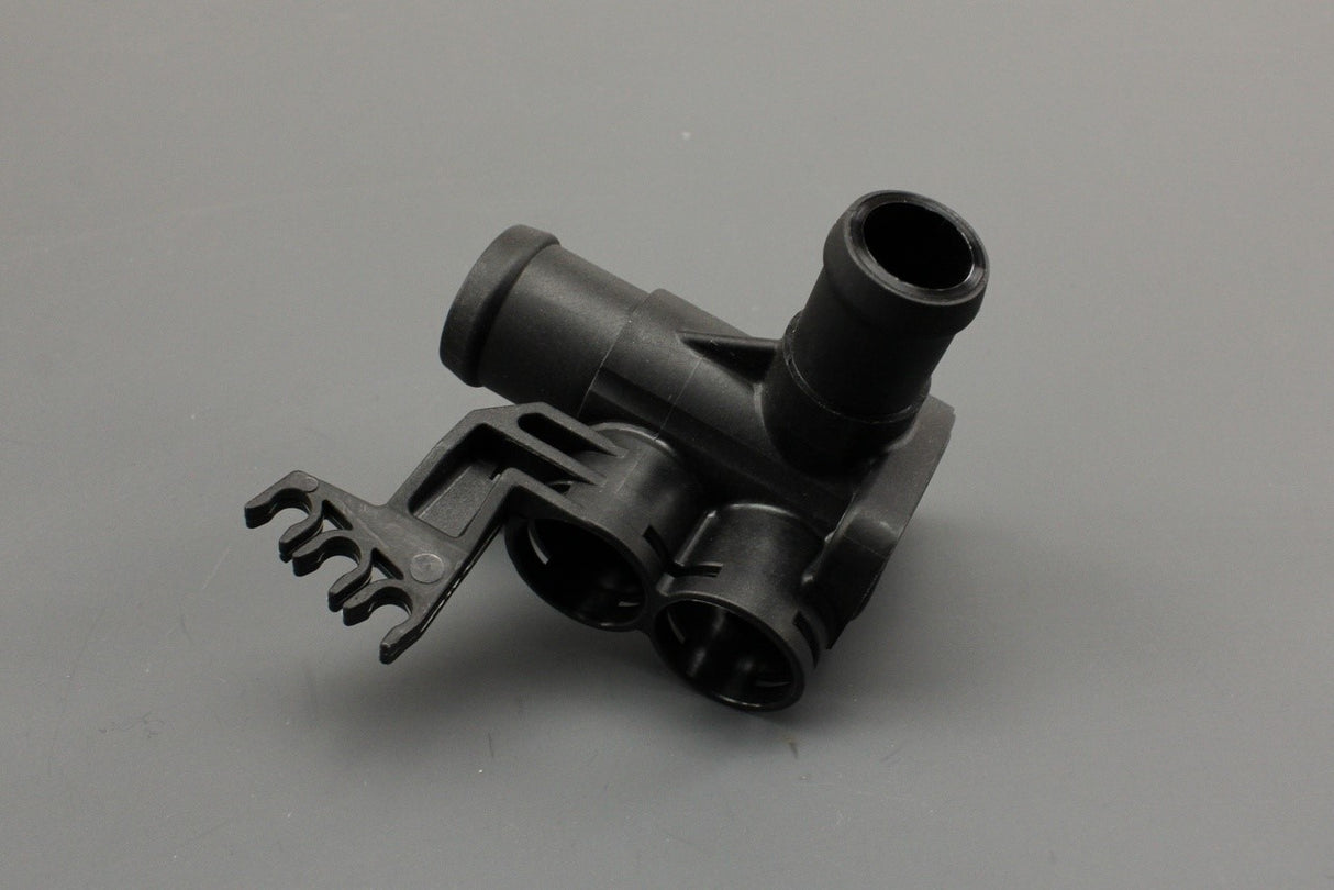 VW Golf MK3 Audi 100 SEAT coolant flange coupling (diesel) 037121133F