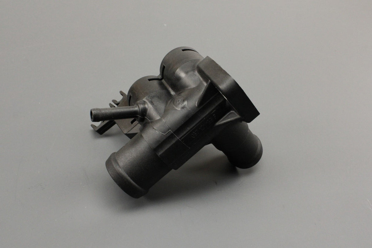 VW Golf MK3 Audi 100 SEAT coolant flange coupling (diesel) 037121133F