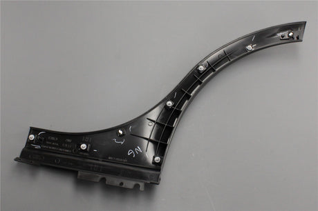 Range Rover 2022-on rear wheel arch  trim (left) LR182596