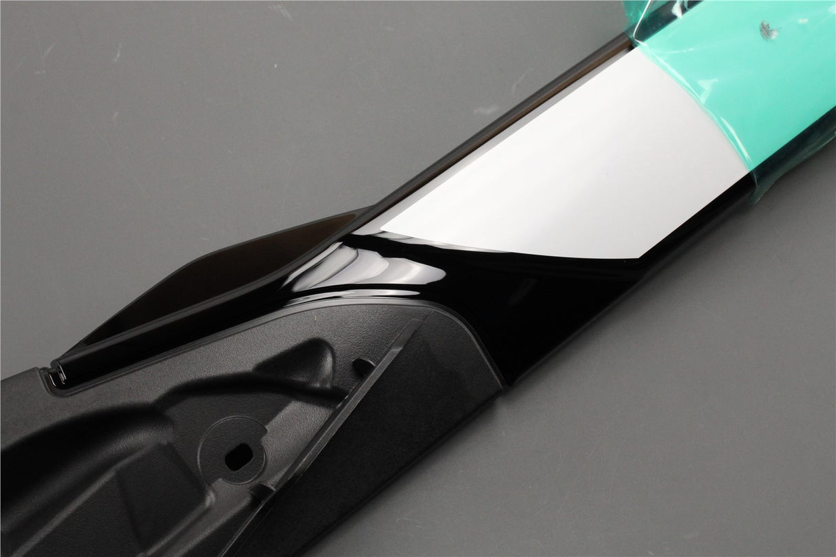 Land Rover Discovery 5 2017-on a-pillar exterior trim (left) LR148858