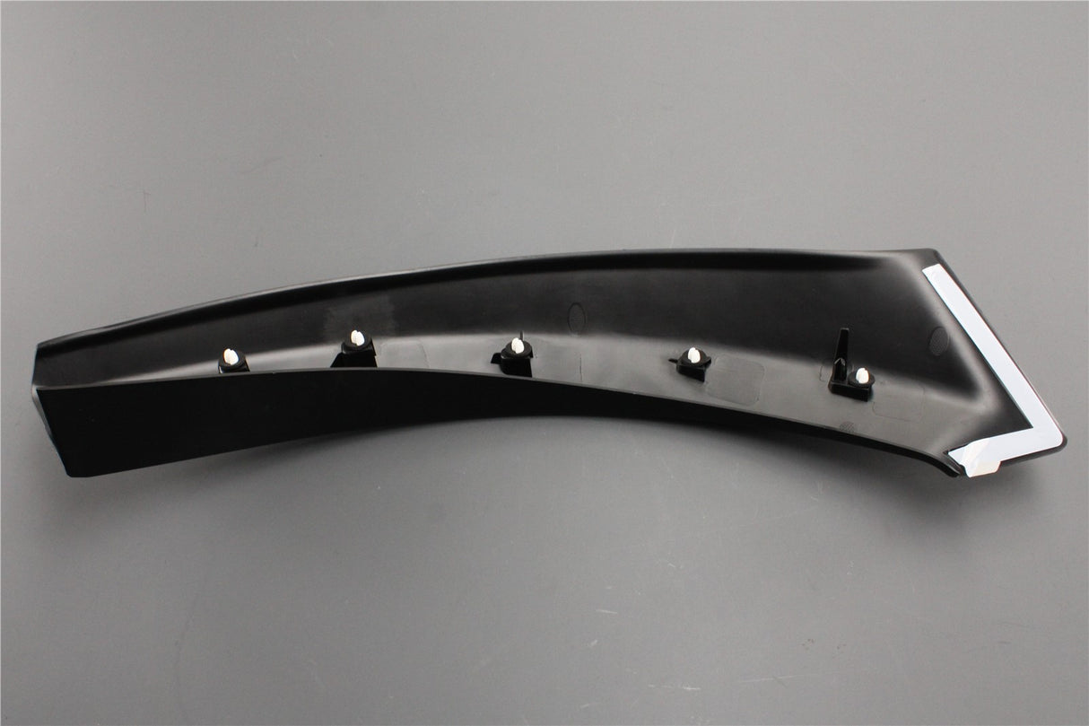 Range Rover Velar 2017-on rear wheel arch trim (right) LR106655