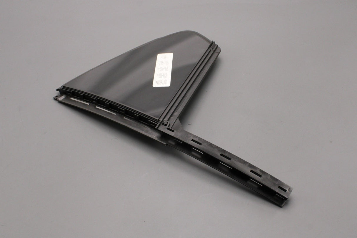 Jaguar I-Pace 2018-2025 door quarter glass window (rear left) T4K9933