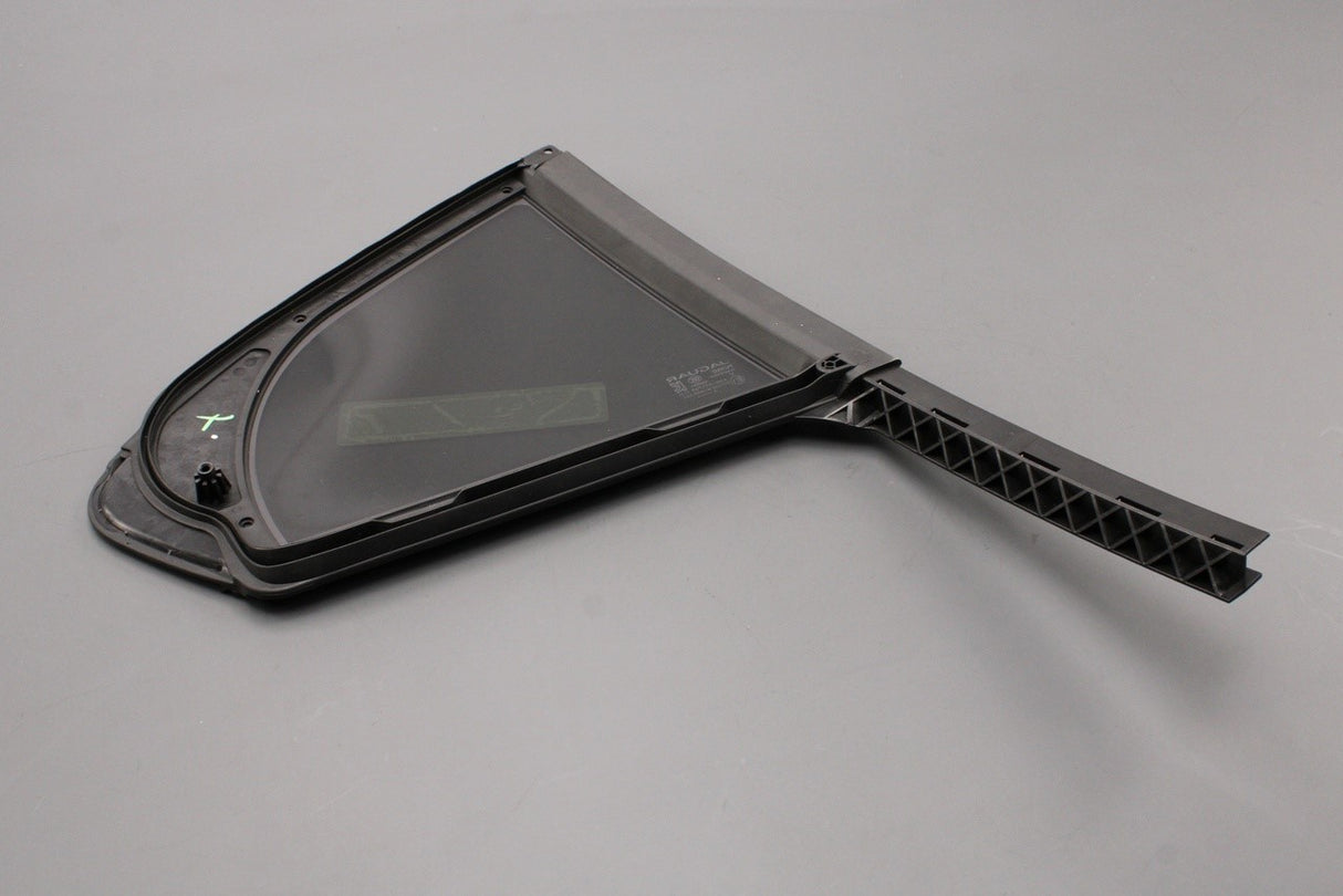 Jaguar I-Pace 2018-2025 door quarter glass window (rear left) T4K9933