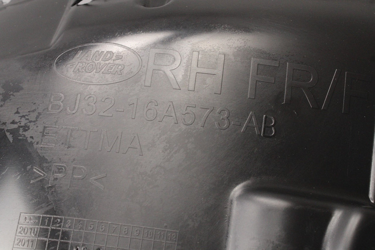 Range Rover Evoque 2012-2018 arch lining (front right) LR069695