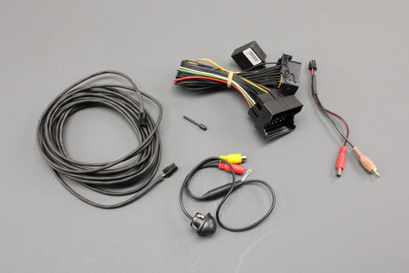 SEAT Ibiza 2018-on Leon 17-20 reversing rear view camera kit 000054731E