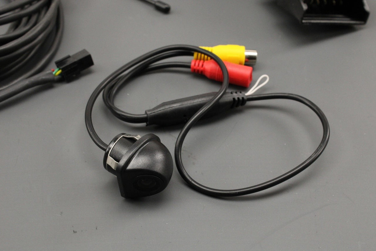 SEAT Ibiza 2018-on Leon 17-20 reversing rear view camera kit 000054731E