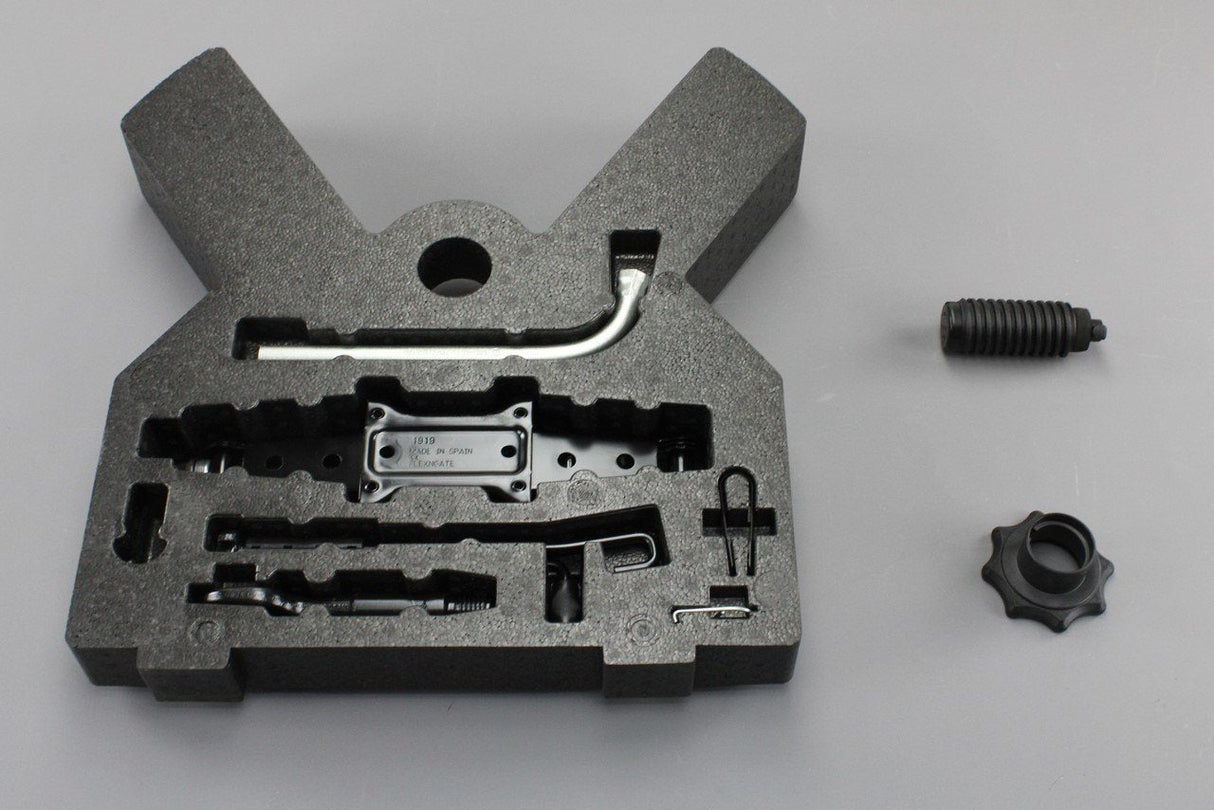 SEAT Leon ST/Estate 2013-20 spare wheel jack & tool kit 5F9071716