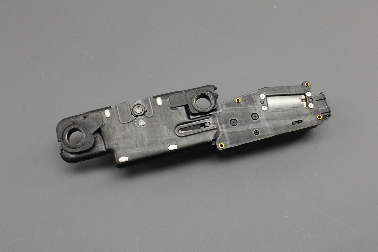 Audi A4 08-16 A6 09-14 tailgate boot lid power latch plate 4F9827383F